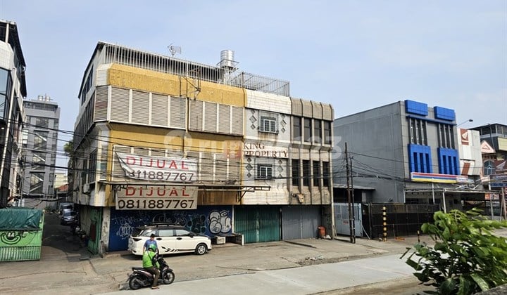 Ruko Strategis Jembatan Dua! Dapat 2 Sekaligus Cuma Bayar 1 Harga, 3,5Lantai Pinggir Jalan 434 m2 HGB Angke, Jakarta Barat