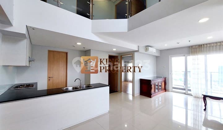 Siap Huni, Disewakan Loft 2 Lantai Eksklusif Maqna Residence Furnish Mewah, Dekat Puri Indah Mall, Lippo Mall, Fasilitas Kolam Renang Indoor, Sky Terrace, Fitness Center, Ruang Serba Guna, Keamanan 24 Jam + CCTV, Hadap City View
