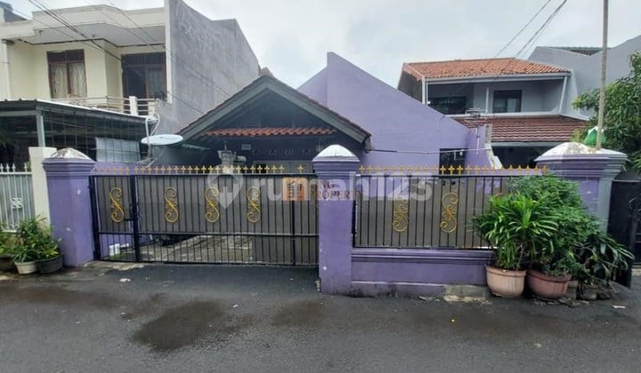 Dijual Rumah Luas Siap Huni di Srengseng, Dekat Puri Indah Mall, Pasar Taman Aries, RSUD Kembangan, SMK Bina Insan Mandiri, Bebas Banjir & Lokasi Strategis!