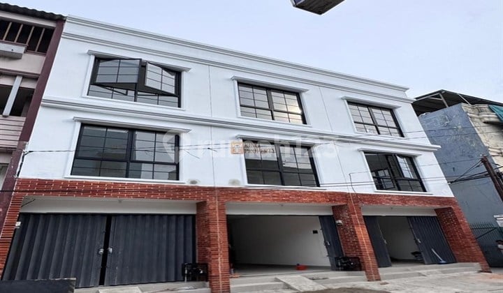 Disewa Ruko Hook 4 Lantai + Rooftop 225M2 di Pademangan Dekat Mangga Dua & Ancol, Cocok Utk Aneka Usaha, Kantor, Salon dan Usaha Online
