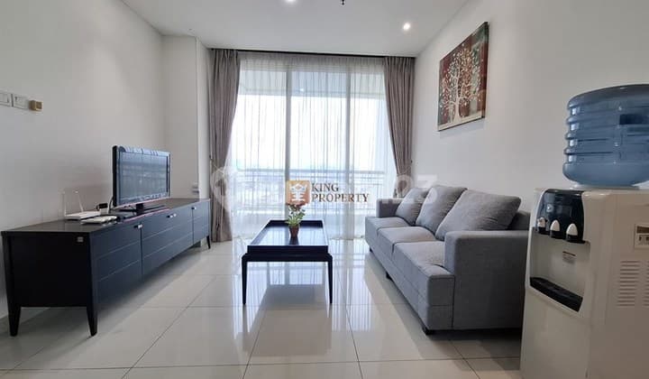 Diatas Mall Central Park, Jalan Kaki ke Taman Anggrek, Disewakan Condominium 2 Bedroom Central Park Residence Full Furnish, Grogol Petamburan, Jakarta Barat.