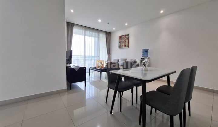 Dekat Mall & Perkantoran, Disewakan 2Br Condominium Central Park Residences Furnished , Fasilitas Kolam Renang, Whirpool, Gym.