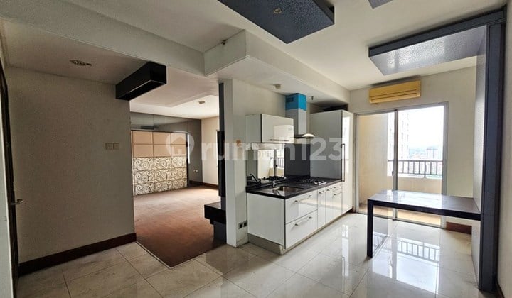 5 Menit ke Taman Impian Jaya Ancol, Dufan, Universitas Bunda Mulia dan Mangga Dua Mall, Dijual 2BR Jadi 1BR Mediterania Marina Residence Ancol Interior Design Rapi.