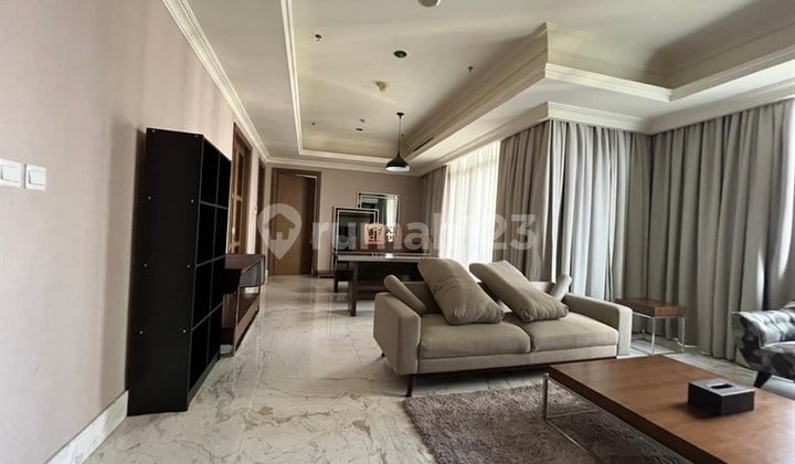 Dekat Senayan, Scbd & Pondok Indah, Disewakan 2Br Apartemen Botanica Simprug , Fasilitas Kolam Renang, Gym, Lapangan Tennis, Sauna & Jacuzzi.
