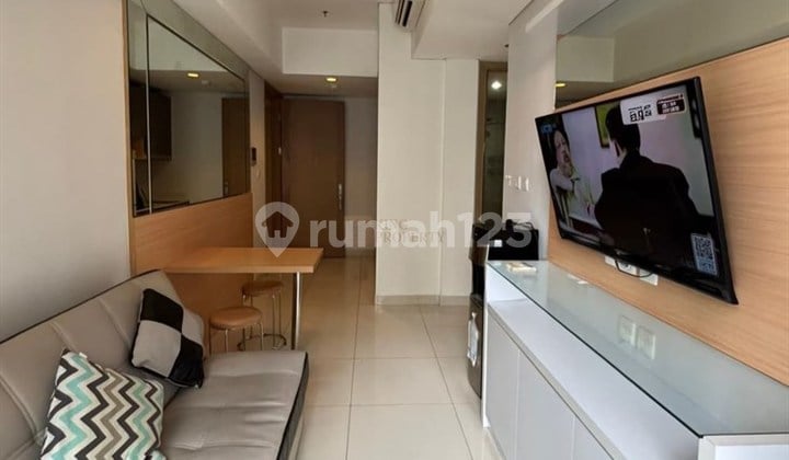 Sewa Apartemen 2Br Taman Anggrek Residences, 50 M², Furnished Lengkap, View Pool & Garden. Fasilitas Lengkap: Pool, Gym, Theater, Sauna. Lokasi Super Strategis Jakarta Barat.