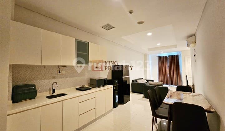 Selangkah ke Central Park Mall Cp Ta Taman Anggrek, Disewakan 2Br 62M Furnished Minimalis Rapi Siap Huni, Area Podomoro City Jakarta Barat