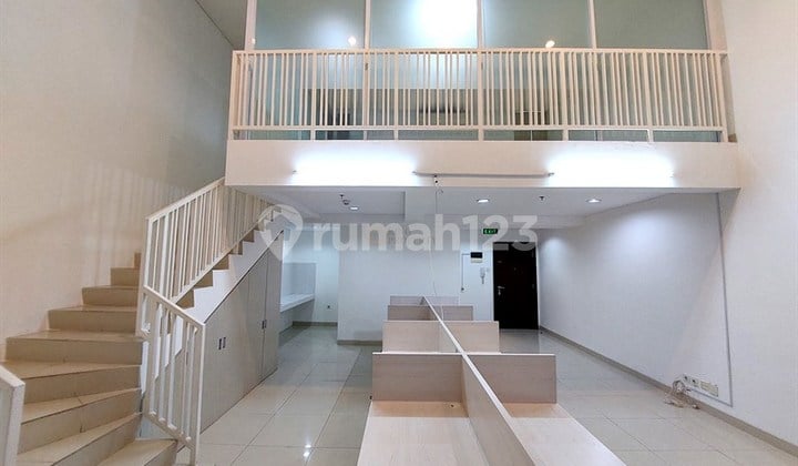 Rare Unit Hook 123M Connected to CP Mall Central Park 2, For Rent Neo Soho Podomoro City Partially Furnished 2 Floors Suitable for Office or Residence