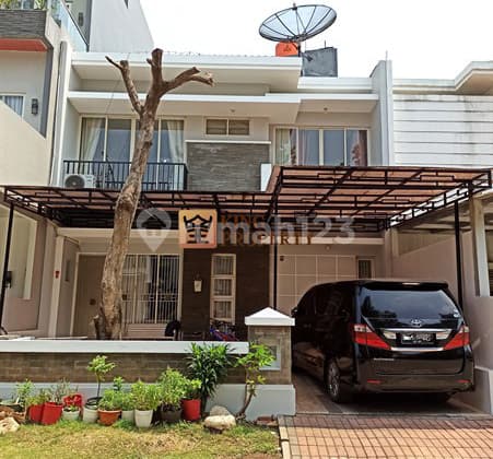 Strategis Jual Rumah 2,5 Lantai Furnished Bagus di Green Mansion Cluster Green Diamond Lingkungan Nyaman Dekat Mall Central Park, Taman Anggrek & Neo Soho