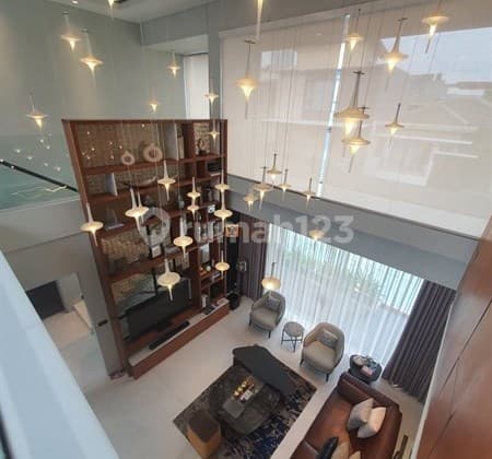 Lux Mewah Jual Rumah 3,5 Furnished Bagus di Perumahan Puri Mansion Akses 4 Kamar Tidur, Kolam Renang, Carport Besar Dekat Mall Puri Indah, Lippo Mall Puri, Kantor Walikota Jakarta Barat dan Pintu Tol