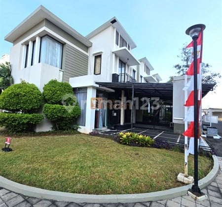 Jarang Ada Jual Rumah 2 Lantai Semifurnish di Atas Mall Thamrin City Cosmo Park Town House Fasilitas Kolam Renang, Gym, Jogging Langsung ke Mall Thamrin City, Grand Indonesia, Tol Dalam Kota, dan MRT
