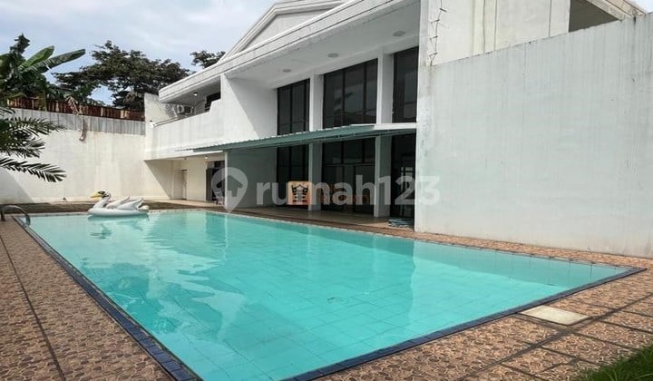 Strategis Jual Rumah Besar 2 Lantai Unfurnished di Bangka Jakarta Selatan Akses Kolam Renang Pribadi, Dekat ke MRT, Blok M, Transjakarta & Kemang