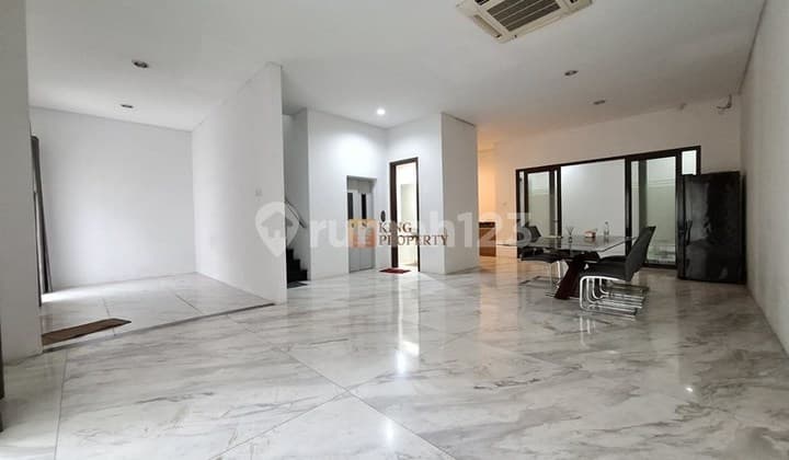 5 Menit Ke Gerbang Tol Kemayoran, Rumah Townhouse Springhill Golf Residences 5 Lantai, Fasilitas Private Lift, GYM, Taman Hiburan, Club House, Kolam Renang, Akses Strategis 3 Menit Ke Jiexpo PRJ Kemayoran, Sunter, Kelapa Gading, Mall MOI, Lokasi Ke