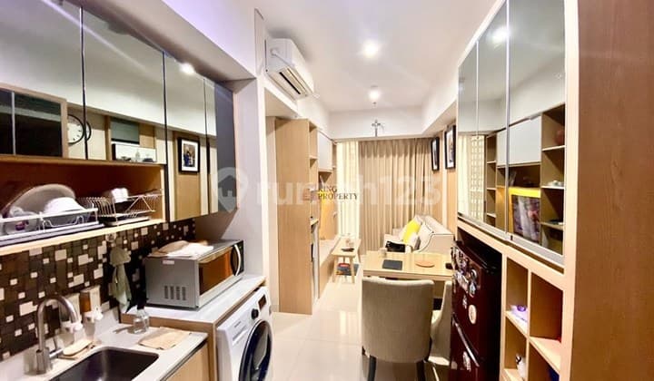 Design Modern Elagant, Dijual Apartemen Taman Anggrek Residences 3Br Furnished Lengkap Area Strategis di Tanjung Duren