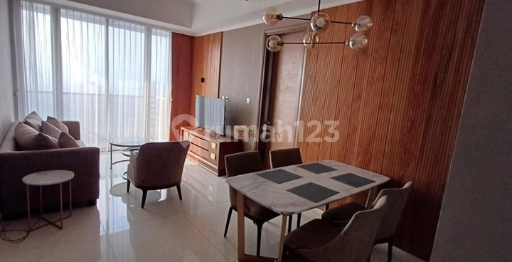 Hanya Jalan Kaki Ke MALL TA! Disewakan Unit 2BR Premium Modern Luxury Warm Minimalist Condominium Taman Anggrek Residence Dekat Kampus Trisakti & UNTAR Lokasi Area Di Tanjung Duren