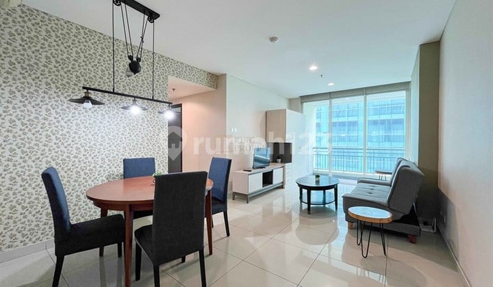 Terhubung Langsung dengan Mall Cp, Disewakan Apartemen Central Park 2Br Furnished Interior Lengkap Siap Huni, Lokasi Strategis di Pusat Kota Tanjung Duren