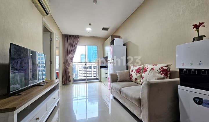 Walking distance to Central Park Mall, For Rent Madison Park Apartment 2BR Fully Furnished Comfortable Ready to Move in Tanjung Duren, West Jakarta