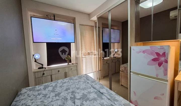 Walking Distance to Central Park Mall, For Rent Madison Park Studio Apartment Minimalist Design, Modern Interior, Comfortable Ready to Occupy Located in Tanjung Duren, West Jakarta