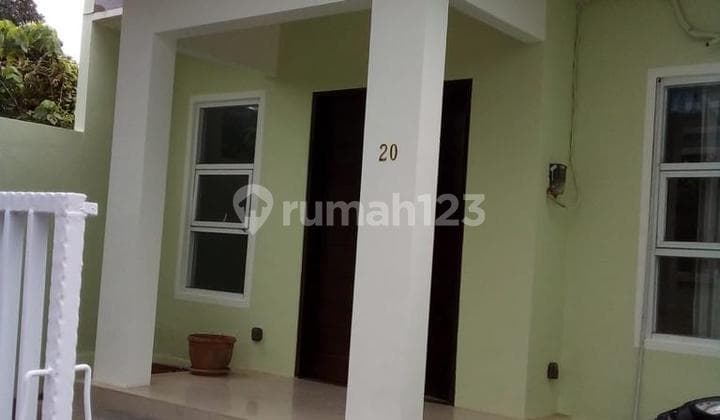 Rumah Di Taman Sari Residence, Kerobokan Disewakan Semi.furniture