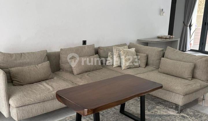 Rumah Baru Minimalis Modern+kolam Renang Di Setiabudi Regency