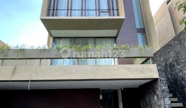 For Rent/ Disewa Rumah Baru Di Kemang Jakarta Selatan 4 Bedroom Good Area