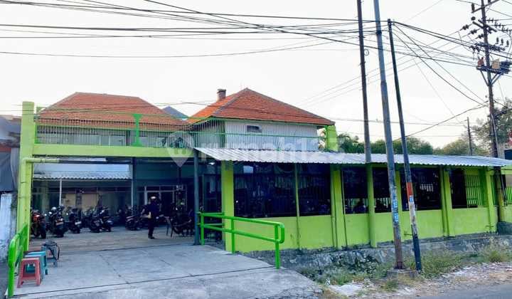 Rumah, 1 Lantai, Pusat Kota Bnayak Pemukiman Warga Petemon