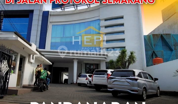 Gedung Komersial di Pandanaran Semarang Kota Gedung Komersial di Pandanaran Semarang Kota