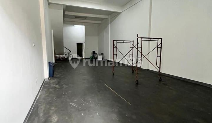 Disewakan Gudang 2 LT di Bizpark 3 Kranji Bekasi