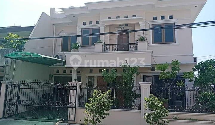 Rumah Bagus 2 Lantai SHM Pondok Gede, Bekasi