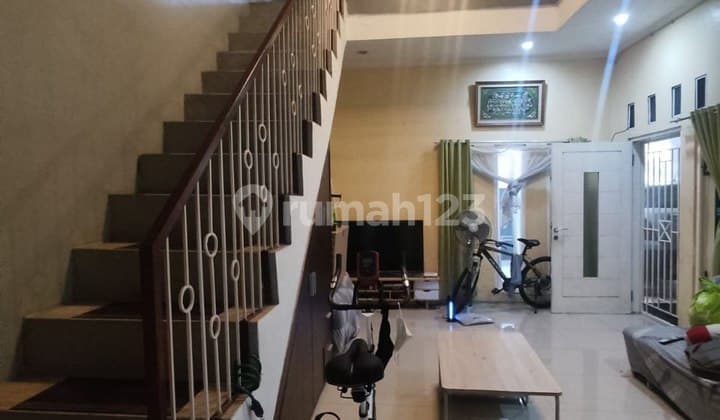 Bisa KPR, Rumah Bagus, 2 Lantai, SHM, Siap Huni