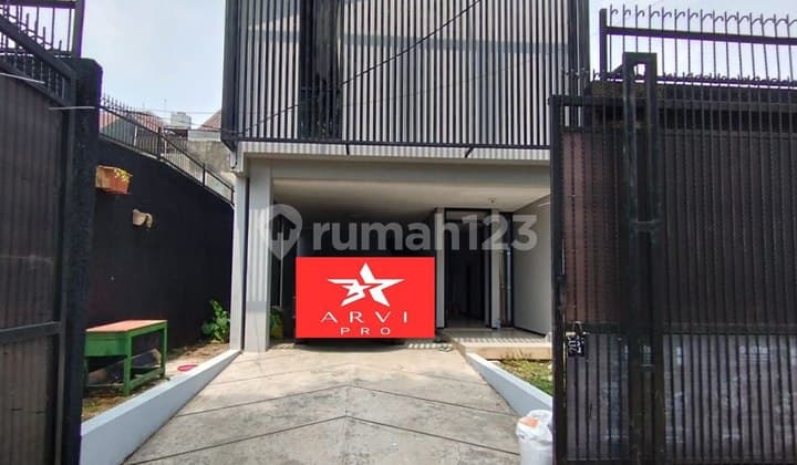 Bisa KPR, Rumah Bagus, 2 Lantai, Strategis, SHM di Cibubur