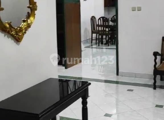 Rumah Bagus 2 1/2 Lantai Furnished SHM Pulo Gadung, Jakarta Timur