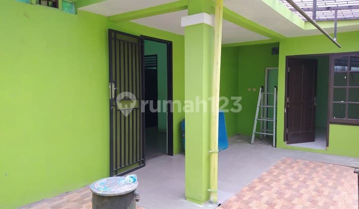 Rumah Sangat Strategis, Pinggir Jalan dan Luas SHM Depok