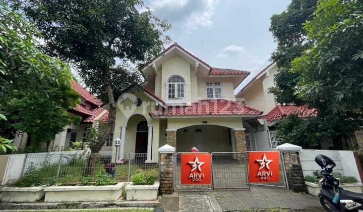 Rumah Bagus 2 Lantai SHM Kemang Pratama, Bekasi