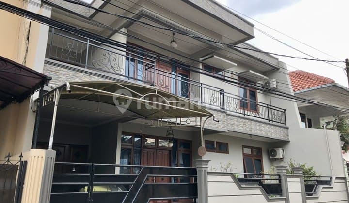 Comfortable and Nice House, Near Toll Road, Flood-Free in Pondok Gede