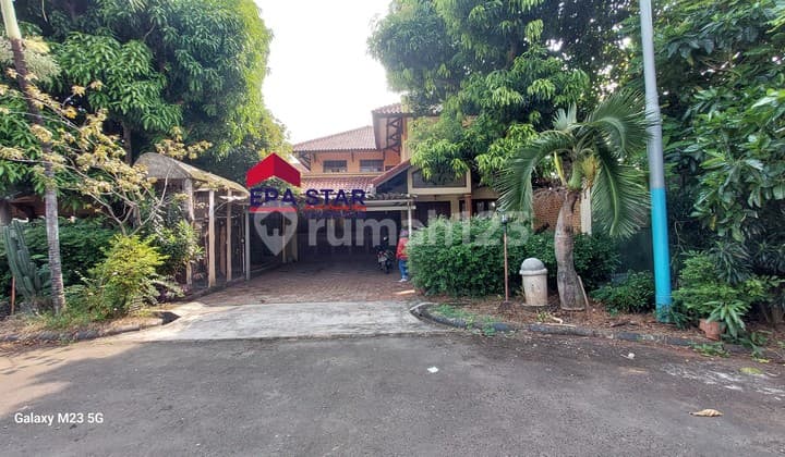 Comfortable Home in a Housing Estate Spacious Yard Friendly Price