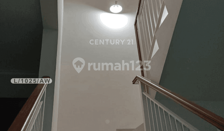 Rumah 2 Lantai Semi Furnished Di Taman Kopo Katapang Bandung