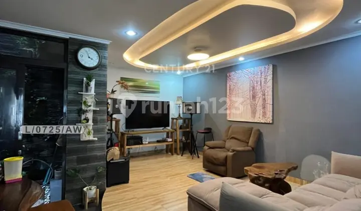 Ready-to-Occupy 3-Story House, Strategically Located in Mandalajati, Bandung