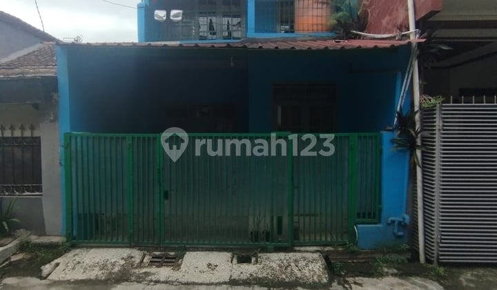 Affordable Ready-to-Live House in Sayap Tki, Near Toll Gate and Hospital