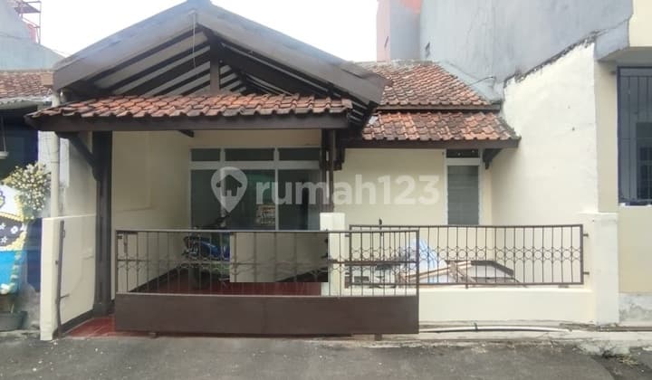 Rumah Minimalis dan Siap Huni di Sukamenak Indah dengan Lingkungan yang Aman dan Nyaman,Dekat dengan ******** Dekat Pintu Tol,Rumah Sakit,Pusat Keramaian,Pusat Pendidikan dan Pusat Perbelanjaan