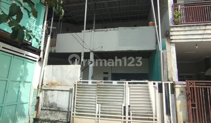 Rumah dengan Bangunan yang Hampir Jadi,Bisa Dibuat Sesuai Selera