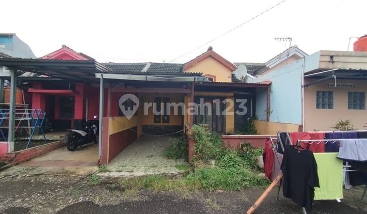 Rumah Murah One Gate System Jalan Depan Rumah Lebar dan Bebas Banjir