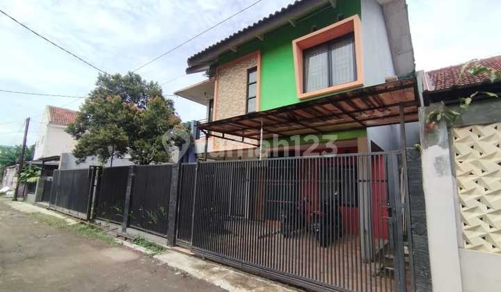 Rumah dengan Bale-Bale Terpisah Sebelah Rumah...Cocok untuk Dijadikan Villa,Maupun Dibangun Rumah Kembaligkungan Aman dan Nyaman