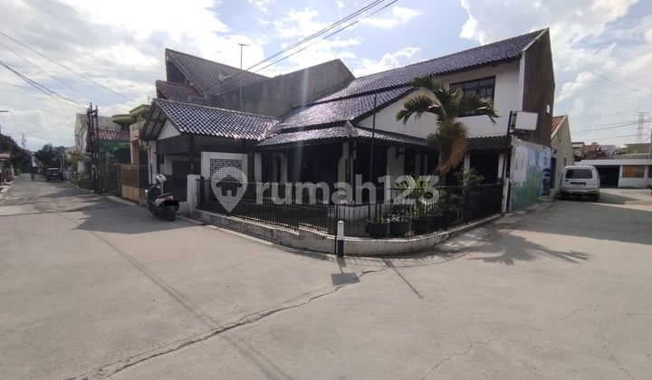 Rumah Posisi Hook di Sukamenak Dekat Pintu Tol