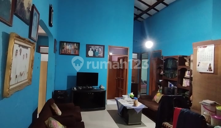 Rumah dengan Akses Jalan Lebar Dekat dengan Pintu Tol dan Rs