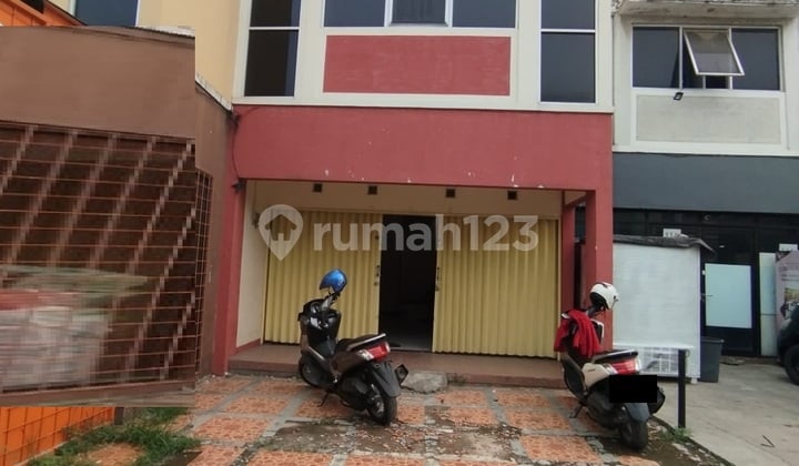 Ruko Siap Pakai dengan Mezzanine di Rancamanyar Regency