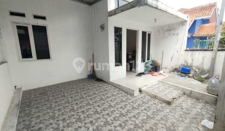 Hunian Siap di Jalan Utama Komplek,Dengan Lingkungan yang Hangat,Aman dan Nyaman Sangat Cocok untuk Pasangan Muda Mupun Segala Usia,Akses Dekat Pintu Tol,Rs,Pusat Keramaian dan Pusatpendidikan