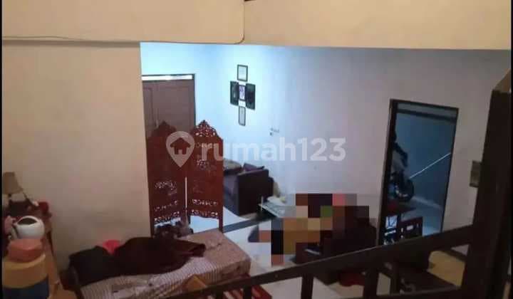 Rumah 2 Lantai Siap Huni di Mainroad Komplek dengan Akses Jalan Depan Rumah Masuk Hingga 4 Mobil,Dengan Lingkungan Aman dan Aman,Akses Dekat Pintu Tol,Rumah Sakit,Pusat Pendidikan dan Pusat Keramaian Lainnya