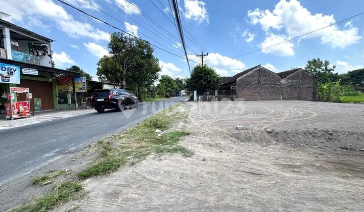 Cheap Sale of Yard Land in Sleman Jogja, Near the Airport