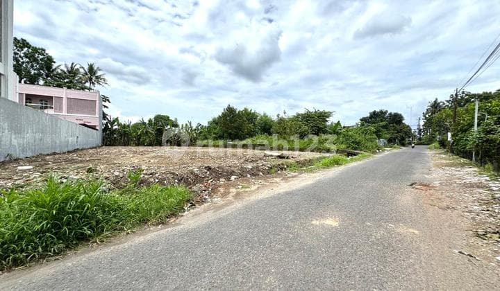 Kawasan Strategis, Timur Stadion Maguwoharjo Jogja