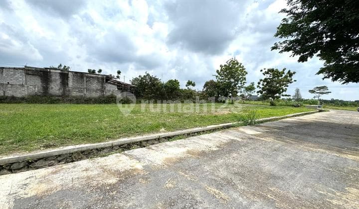 Tanah Murah Jogja Utara. Lingkungan Villa, Homestay, Resto